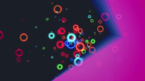 Animación abstracta de partículas de círculos brillantes voladores coloridos con sólidos diagonales — Vídeos de Stock