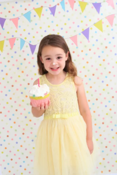 Pastel de cumpleaños — Foto de Stock