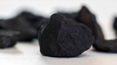 Karelia 'daki Rus kayaları elektrik mühendisliği ve su tedavisinde kullanılır..