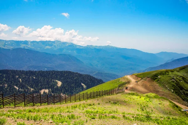 Landschaft Berge Und Wald Mit Straßen Kaukasus — Stockfoto