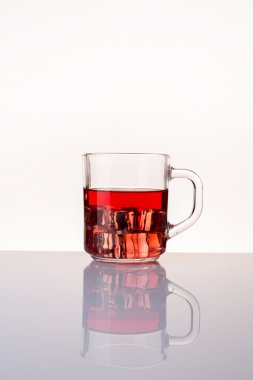 Kırmızı coctktail cam