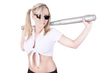 Kötü kız elinde beysbol sopası