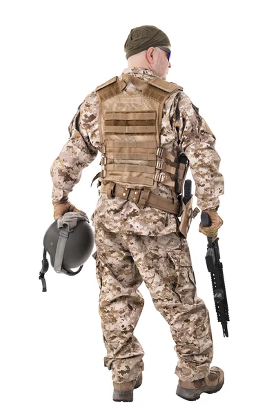 Soldat i uniform, redo att kämpa — Stockfoto