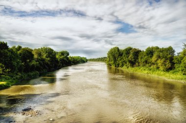 Bulutlu gökyüzü Ottawa Nehri