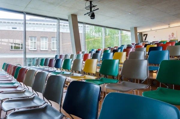 Colorful chairs in auditorium — Stock Photo, Image