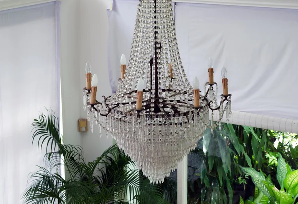 Chandelier in vintage room — Stock Photo, Image