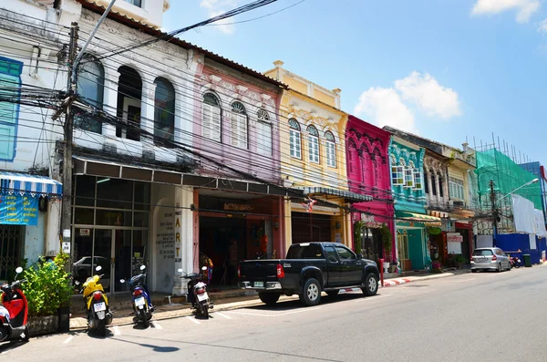 Phuket, Thailand - April 15, 2014: Old building Chino Portuguese style in Phuket — Stock Photo, Image