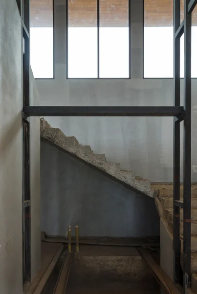 Staircase in the house under construction — Stock Photo, Image