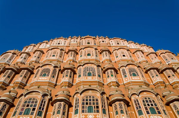 Hawa Mahal paleis (Paleis van de winden) in Jaipur — Stockfoto