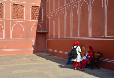 Jaipur, Hindistan - 29 Aralık 2014: The City Palace kişi ziyaret
