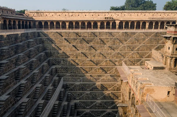 Chand Baori Stepwell, Rajasthan, India. — Stock Photo, Image