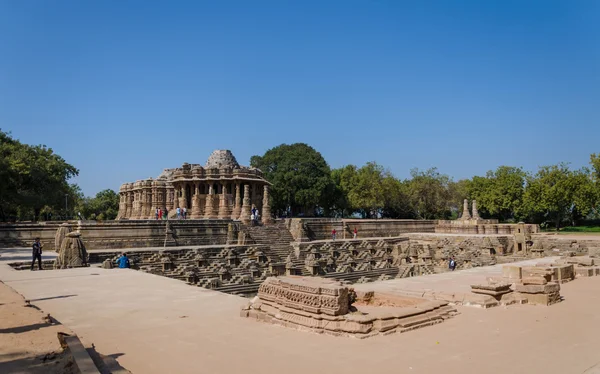 Sun Temple Modhera med Stepwell i Ahmedabad — Stockfoto