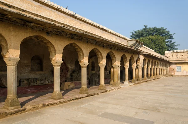 Arcade för Chand Baori Stepwell i Rajasthan, Indien. — Stockfoto