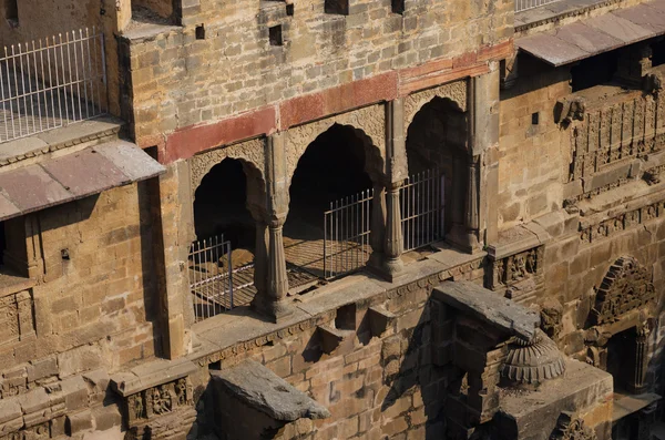 Chand Baori Stepwell i byn Abhaneri — Stockfoto