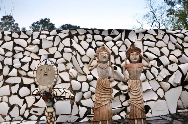 Chandigarh, Ινδία - 4 Ιανουαρίου 2015: Βράχο αγάλματα στο κήπο βράχου σε Chandigarh — Φωτογραφία Αρχείου