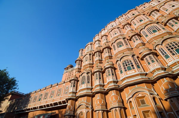 Hawa Mahal palacio o Palacio de los Vientos en Jaipur — Foto de Stock