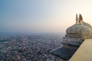Nahargarh Kalesi ve Jaipur şehir görünümüne
