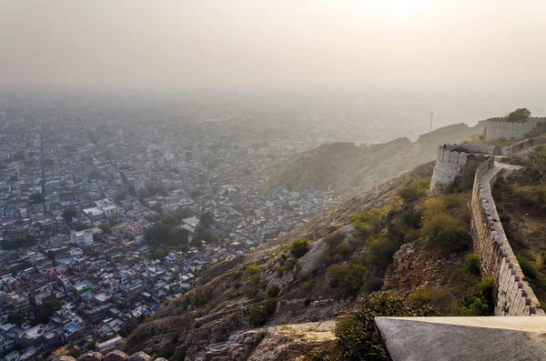 Nahargarh Kalesi ve genelolarak Jaipur için gün batımında — Stok fotoğraf