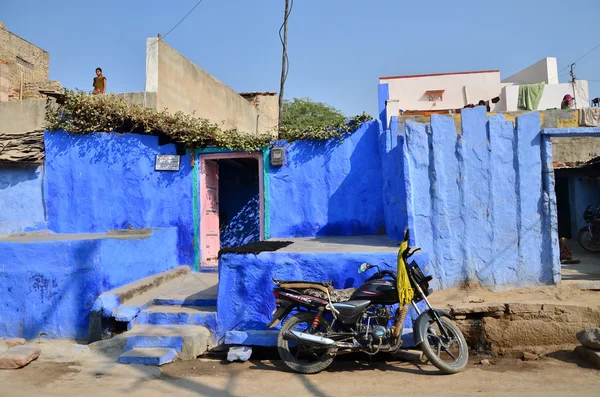 Jodhpur, India - 1 de enero de 2015: Pueblos indios en la aldea de Jodhpur, India . —  Fotos de Stock