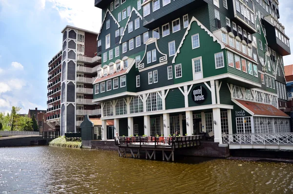 Zaandam, Paesi Bassi - 5 maggio 2015: Visita turistica Hotel Inntel a Zaandam, Paesi Bassi . — Foto Stock