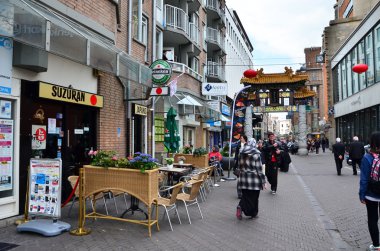 Lahey, Hollanda - 8 Mayıs 2015: İnsanlar Lahey Çin kentini ziyaret