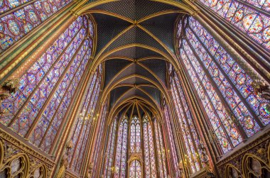 Sainte Chapelle Paris güzel iç.