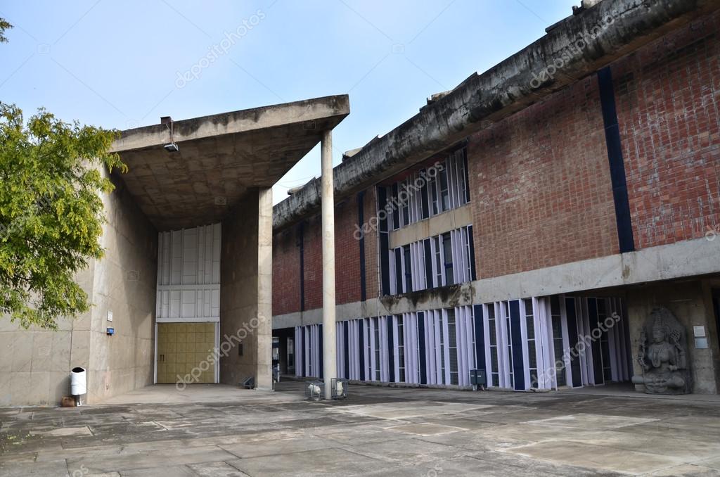Chandigarh, Indien - 4. Januar 2015: Regierung Museum und ... Chandigarh, Indien - 4. Januar 2015: Regierung Museum und ...