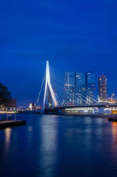 Erasmus-híd, rotterdam, twilight idő — Stock Fotó