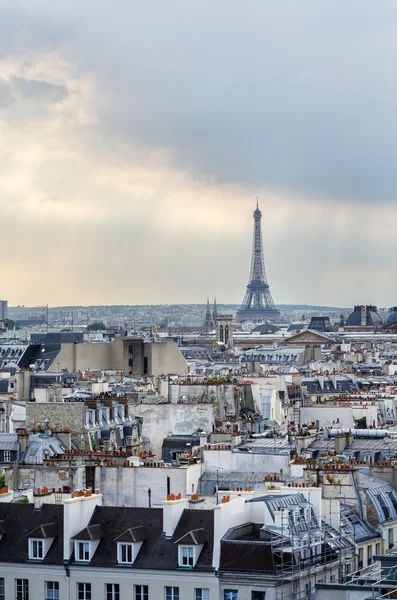 Torre Eiffel ao pôr do sol — Fotografia de Stock