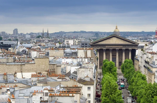 Chiesa di Madeleine con Parigi Skyline — Foto Stock