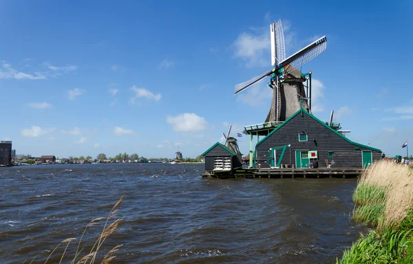 Zaanse Schans, turystycznym w Holandii — Zdjęcie stockowe