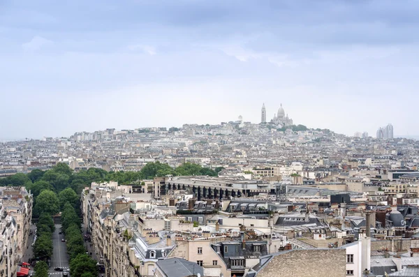 Sacre-Coeur bazilika a montmartre, Párizs városára — Stock Fotó