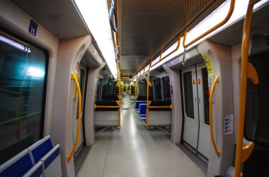Milan, İtalya. Metro taşıma