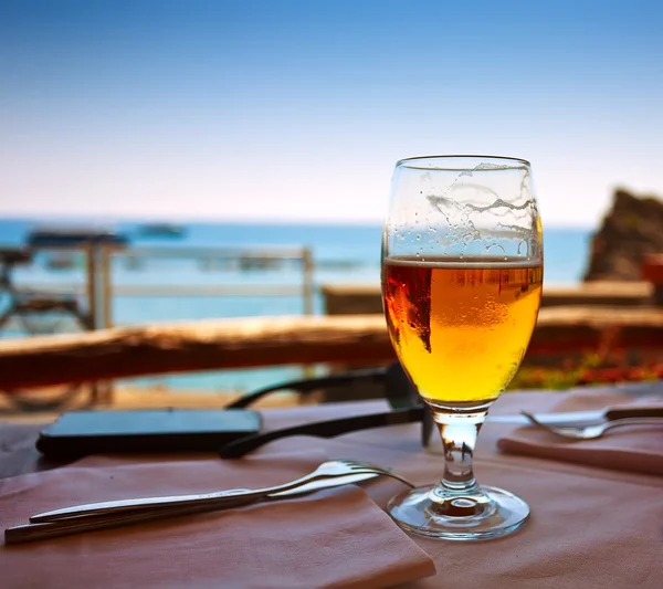 Glass beer sea summer — Stock Photo, Image