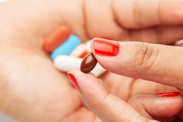 Makro Närbild Läkemedel Eller Växtbaserade Flerfärgad Tablett Kapsel Och Piller — Stockfoto