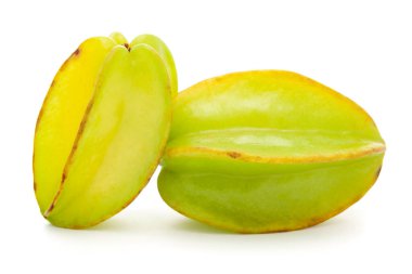 Beyaz zemin üzerinde izole edilmiş organik yeşil meyve carambola (Averrhoa carambola) ayrıntılı yakın plan