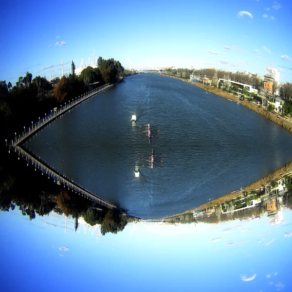 Panoráma fotó a Guadalquivir-folyó. — Stock Fotó