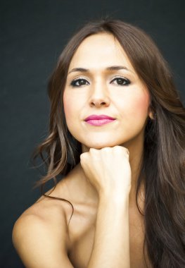 Güzel bir kadının portresi. 