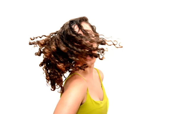 Mulher beleza com o cabelo em movimento Retrato sobre branco Backgro — Fotografia de Stock