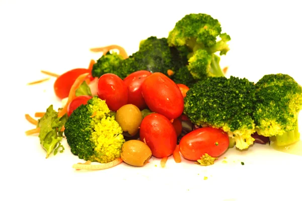 Grupo de verduras saludables para ensalada sobre fondo blanco — Foto de Stock