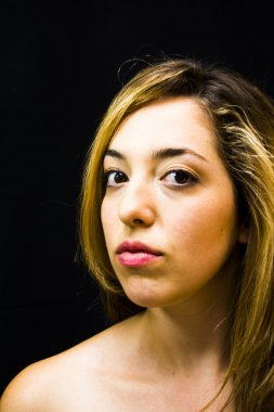 Güzel bir kadının portresi. 