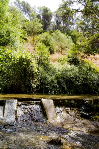 Paisaje de un río en las montañas —  Fotos de Stock