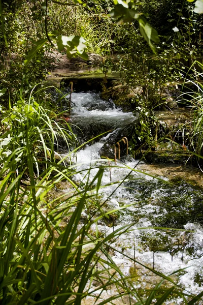 Paisaje de un río en las montañas —  Fotos de Stock