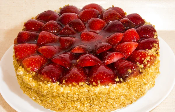아몬드와 크림 딸기 케이크 — 스톡 사진