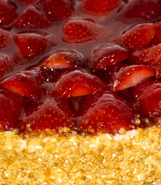 Tarta de fresa con almendras y crema —  Fotos de Stock