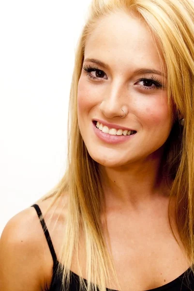 Piękna, uśmiechnięta blondynka kobieta — Zdjęcie stockowe