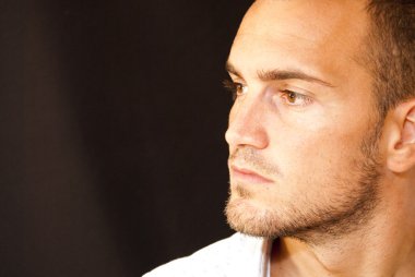 yakışıklı adam