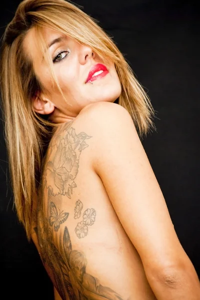 Güzel çıplak kadın geri