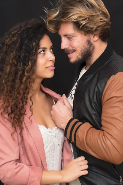 Beautiful portrait of a loving couple — Stock Photo, Image