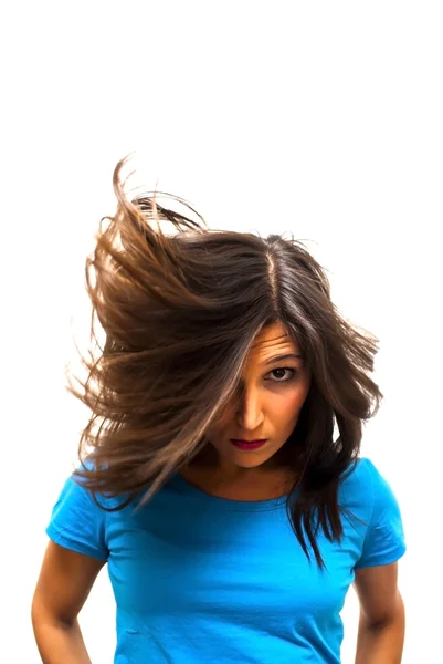 Hermosa mujer sacudiendo su cabello —  Fotos de Stock